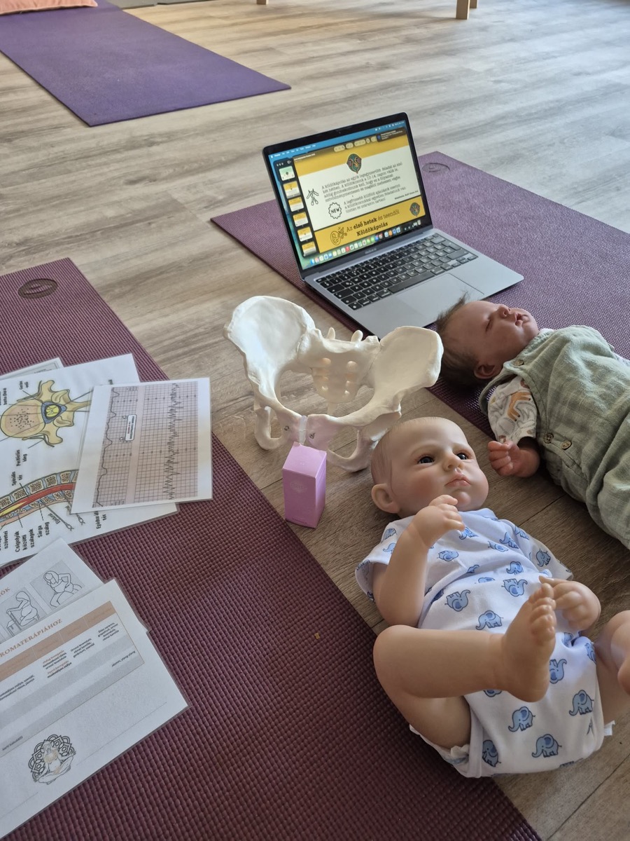 Csoportos szülésfelkészítés Ruff Alexával